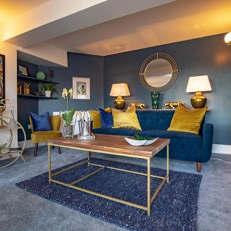 Pass The Keys Art Deco Inspired Apartment With Roof Top Views Shrewsbury Bagian luar foto